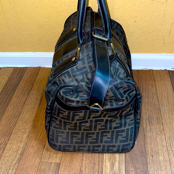 ♠️ Fendi ♠️ - Picture 3 of 16